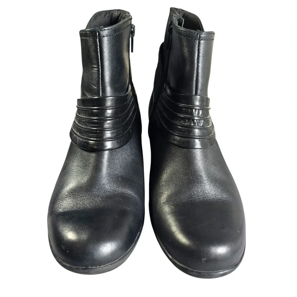 Clarks Leather Pleated Ankle Boots Womens Black Size 9M‎ Low Block Heel Comfort